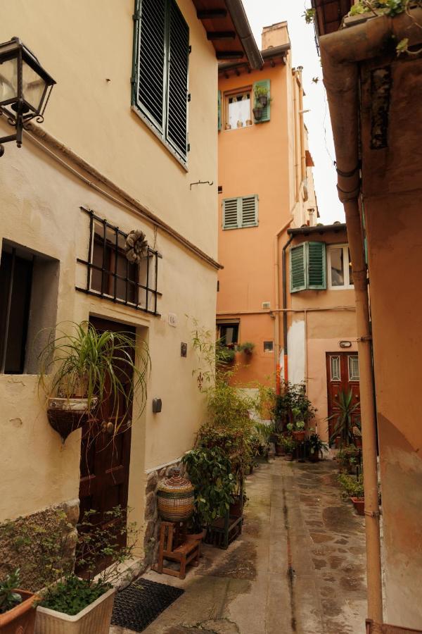 Apartamento Vintage In The Center Of *